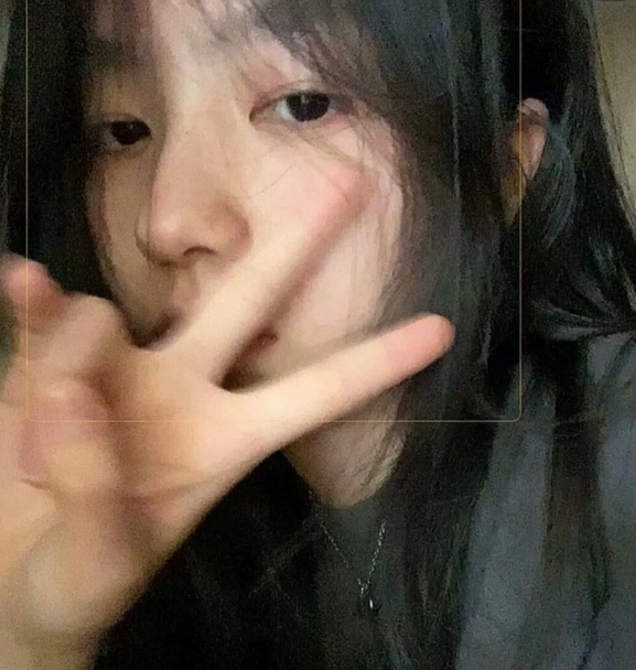 开局捡到兵王老公！他超黏人